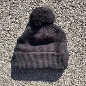 Noah NYC Accessories - Noah NYC Pom Pom Black Beanie Noah NYC Accessories - Noah NYC Pom Pom Black Beanie
